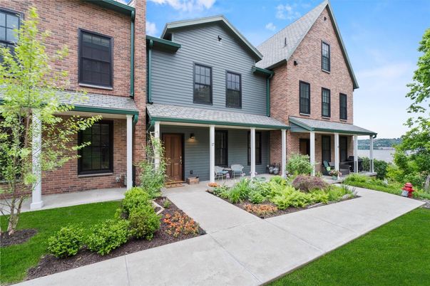Exterior, Facade, Brick Facade, Rowhouse