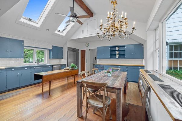Chandelier, Dining room, Interior, Kitchen, Wood Texture Flooring