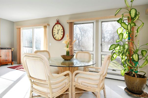 Dining room, Interior