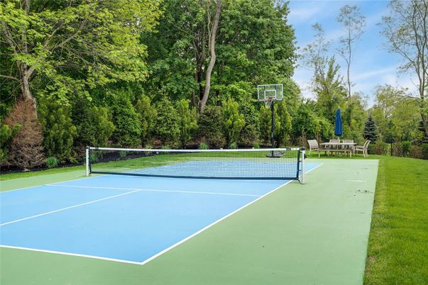 Exterior, Tennis Courts