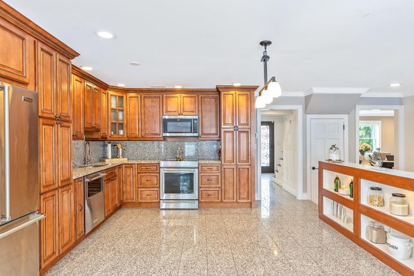Interior, Kitchen, Pendant Lights, Recessed Lighting, Stainless Steel Appliances