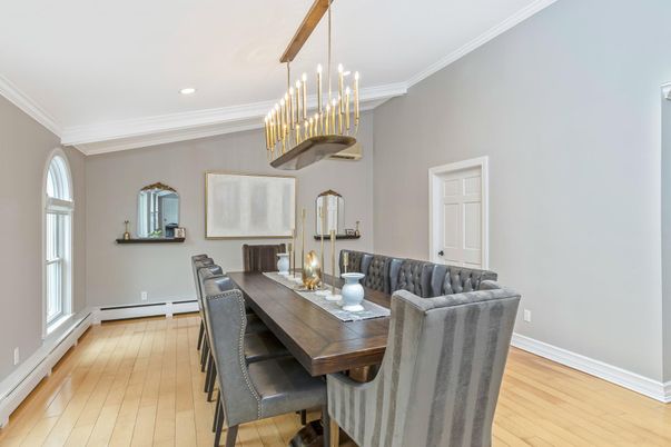 Chandelier, Dining room, Interior, Pendant Lights, Recessed Lighting, Wood Texture Flooring