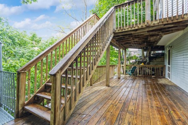 Exterior, Wood Texture Flooring