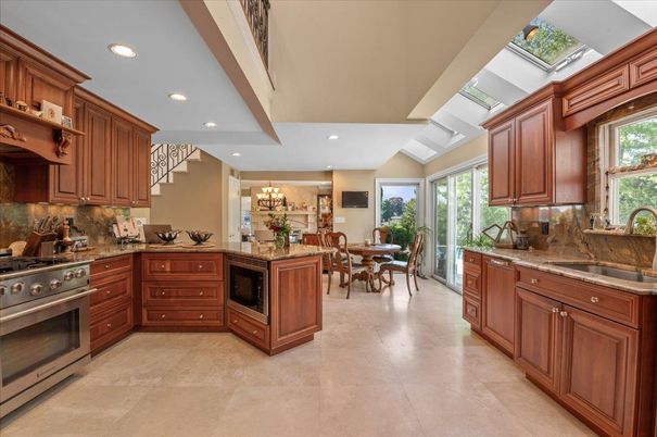 Chandelier, Dining room, Interior, Kitchen, Recessed Lighting
