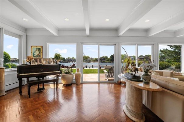Interior, Piano, Recessed Lighting, Water, Wood Texture Flooring