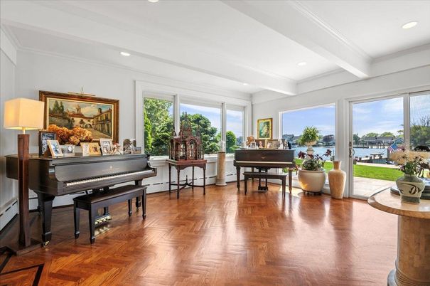 Interior, Piano, Recessed Lighting, Water, Wood Texture Flooring