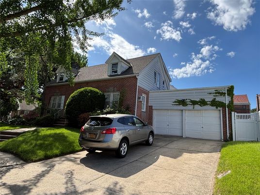 Attached, Exterior, Facade, Brick Facade, Cape Cod