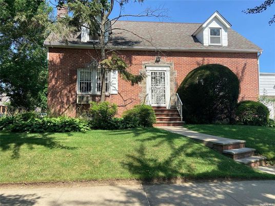 Exterior, Facade, Brick Facade, Cape Cod