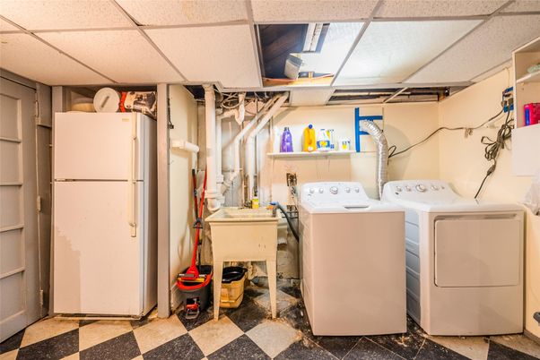 Interior, Washer