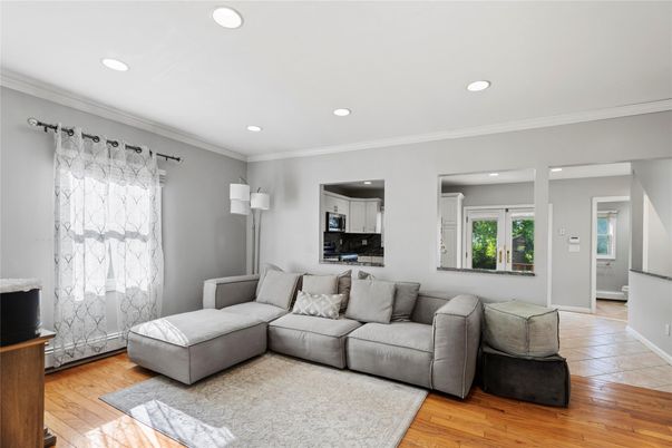 Interior, Living room, Recessed Lighting, Wood Texture Flooring