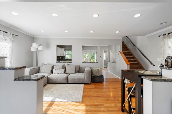 Interior, Living room, Recessed Lighting, Wood Texture Flooring