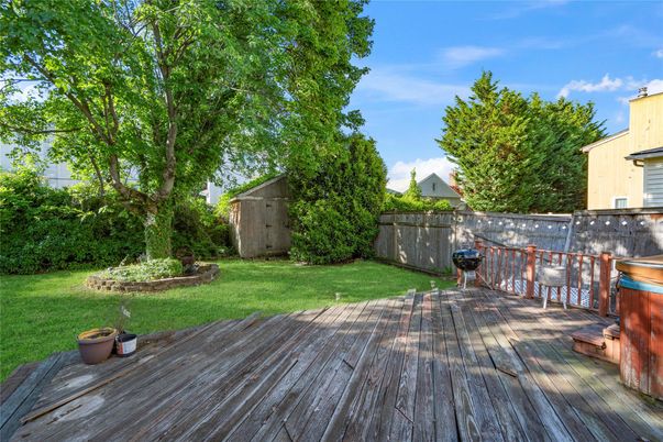 Backyard, Exterior, Hot Tub