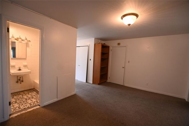 Bathroom, Empty room, Interior
