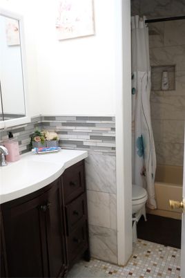 Bathroom, Interior, Marble Walls