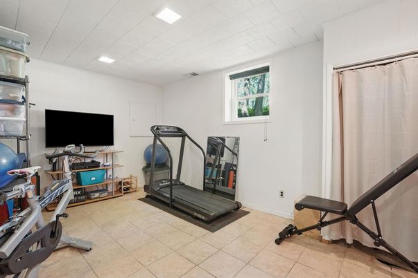 Fitness Equipment, Interior, Recessed Lighting