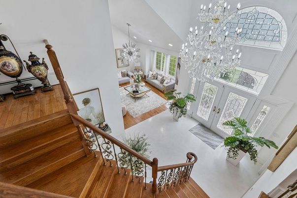 Chandelier, Dining room, Interior, Living room, Recessed Lighting, Wood Texture Flooring