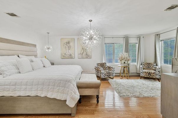 Bedroom, Chandelier, Interior, Pendant Lights, Wood Texture Flooring