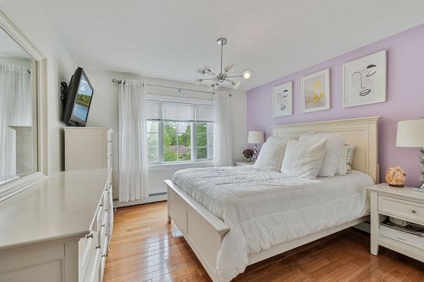 Bedroom, Interior, Pendant Lights, Wood Texture Flooring
