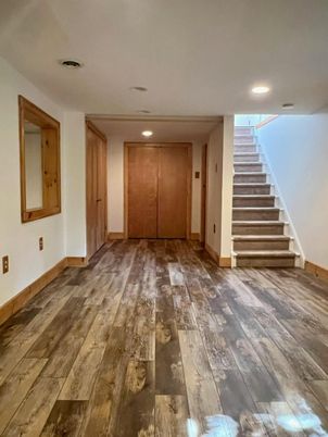 Interior, Recessed Lighting, Wood Texture Flooring