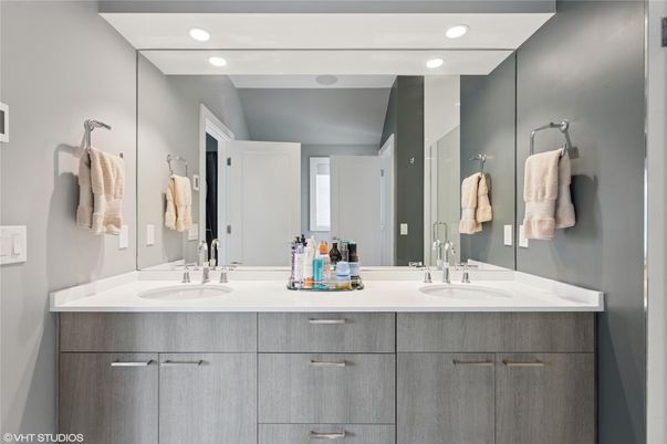 Bathroom, Dual Sink Vanities, Interior, Recessed Lighting