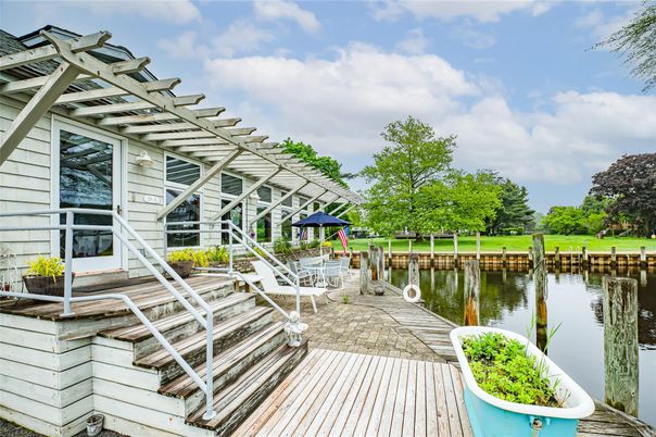 Exterior, Water