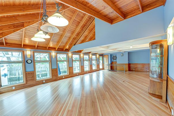 Empty room, Interior, Pendant Lights, Wooden Beams, Wooden Ceilings, Wood Texture Flooring