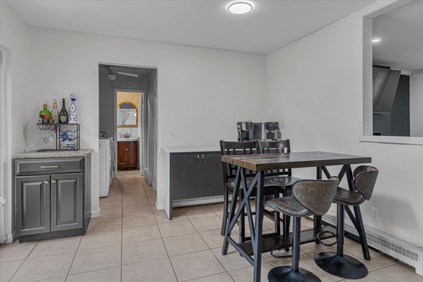Dining room, Interior, Recessed Lighting