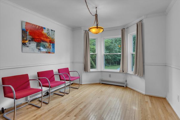 Interior, Pendant Lights, Wood Texture Flooring