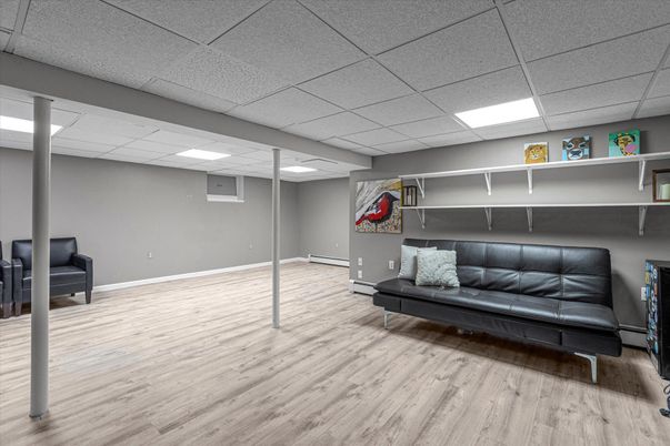 Interior, Recessed Lighting, Wood Texture Flooring