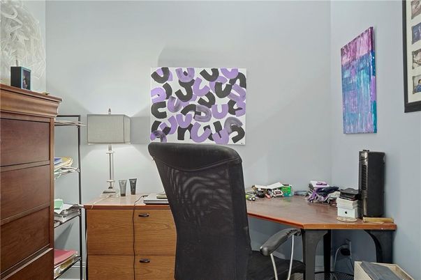 Home Office, Interior