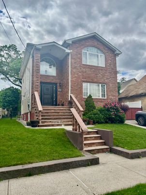 Exterior, Facade, Brick Facade, Brick Traditional
