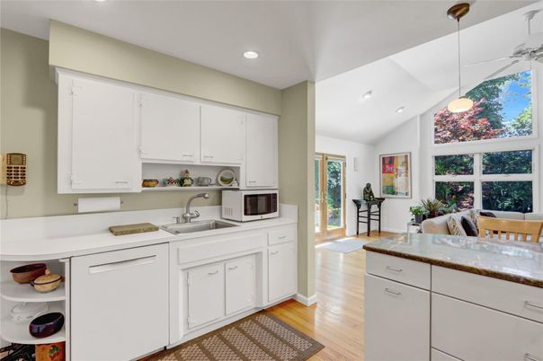 Interior, Kitchen, Pendant Lights, Recessed Lighting, Wood Texture Flooring