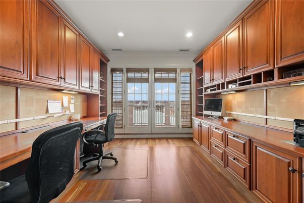 Home Office, Interior, Recessed Lighting, Wood Texture Flooring