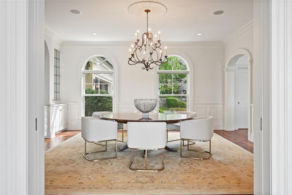 Chandelier, Dining room, Interior, Recessed Lighting, Wood Texture Flooring