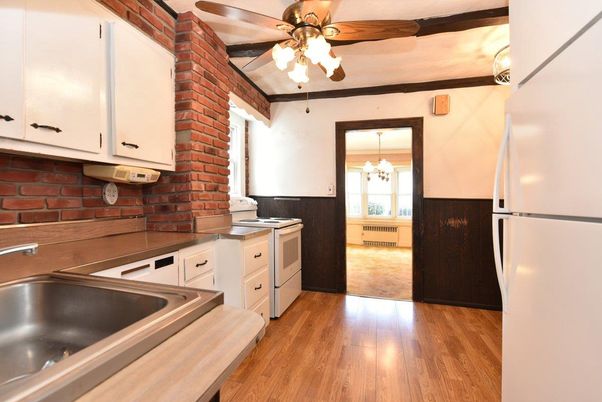 Chandelier, Interior, Kitchen, Wood Texture Flooring