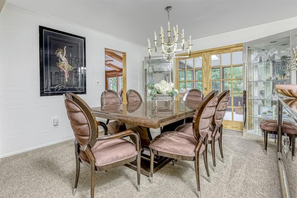 Chandelier, Dining room, Interior