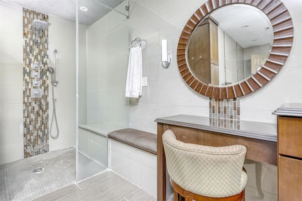 Bathroom, Interior, Recessed Lighting