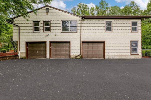 Attached, Exterior, Facade, Raised Ranch