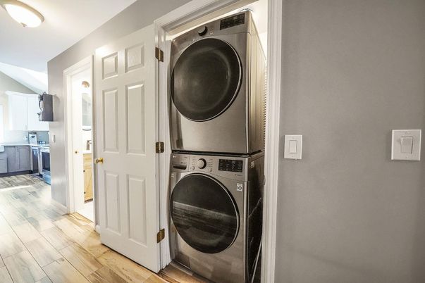 Interior, Utility Closets, Washer, Wood Texture Flooring