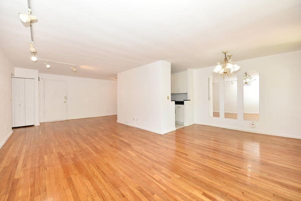 Chandelier, Empty room, Interior, Wood Texture Flooring