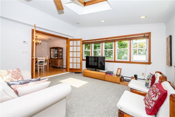 Chandelier, Dining room, Interior, Living room, Recessed Lighting, Wood Texture Flooring