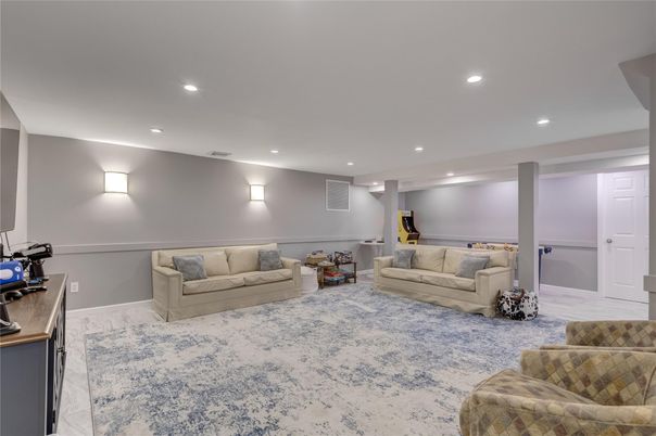 Fitness Equipment, Interior, Living room, Recessed Lighting