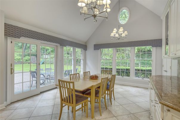 Chandelier, Dining room, Interior