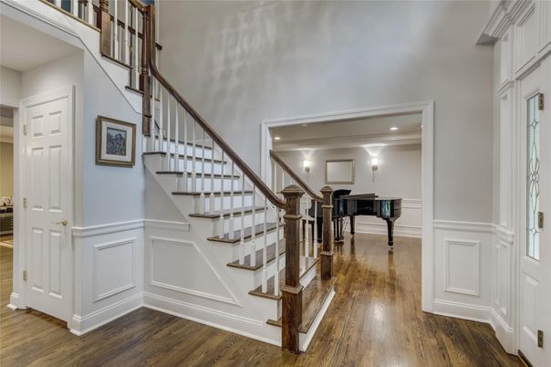 Interior, Piano, Recessed Lighting, Wood Texture Flooring