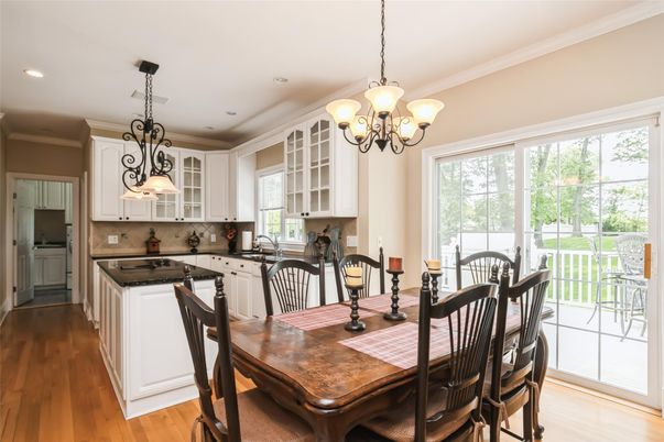 Chandelier, Dining room, Interior, Kitchen, Pendant Lights, Recessed Lighting, Wood Texture Flooring