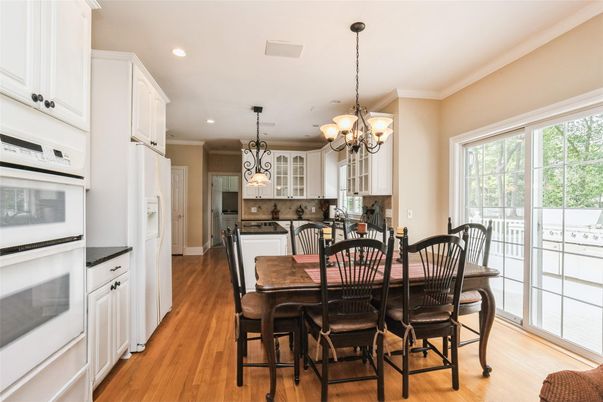 Chandelier, Dining room, Interior, Kitchen, Pendant Lights, Recessed Lighting, Wood Texture Flooring