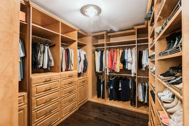 Interior, Walk-in Closets, Wood Texture Flooring