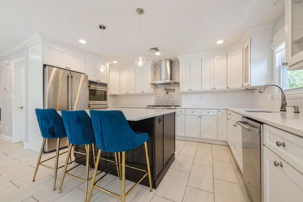 Interior, Kitchen, Pendant Lights, Recessed Lighting, Stainless Steel Appliances