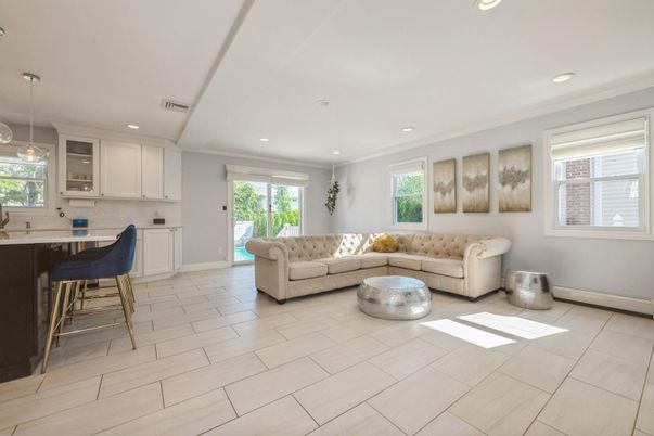 Interior, Kitchen, Living room, Pendant Lights, Recessed Lighting