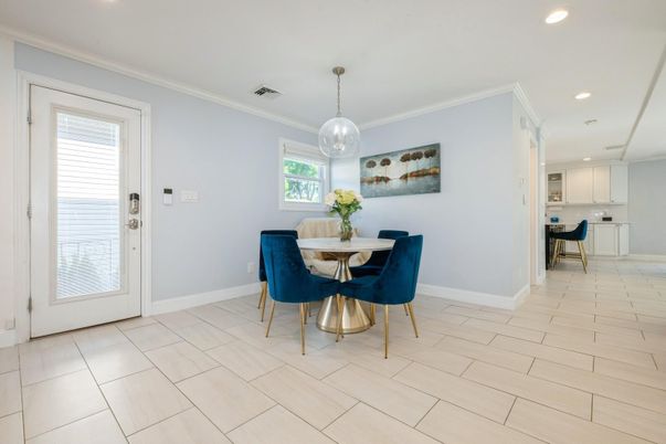 Dining room, Interior, Kitchen, Pendant Lights, Recessed Lighting